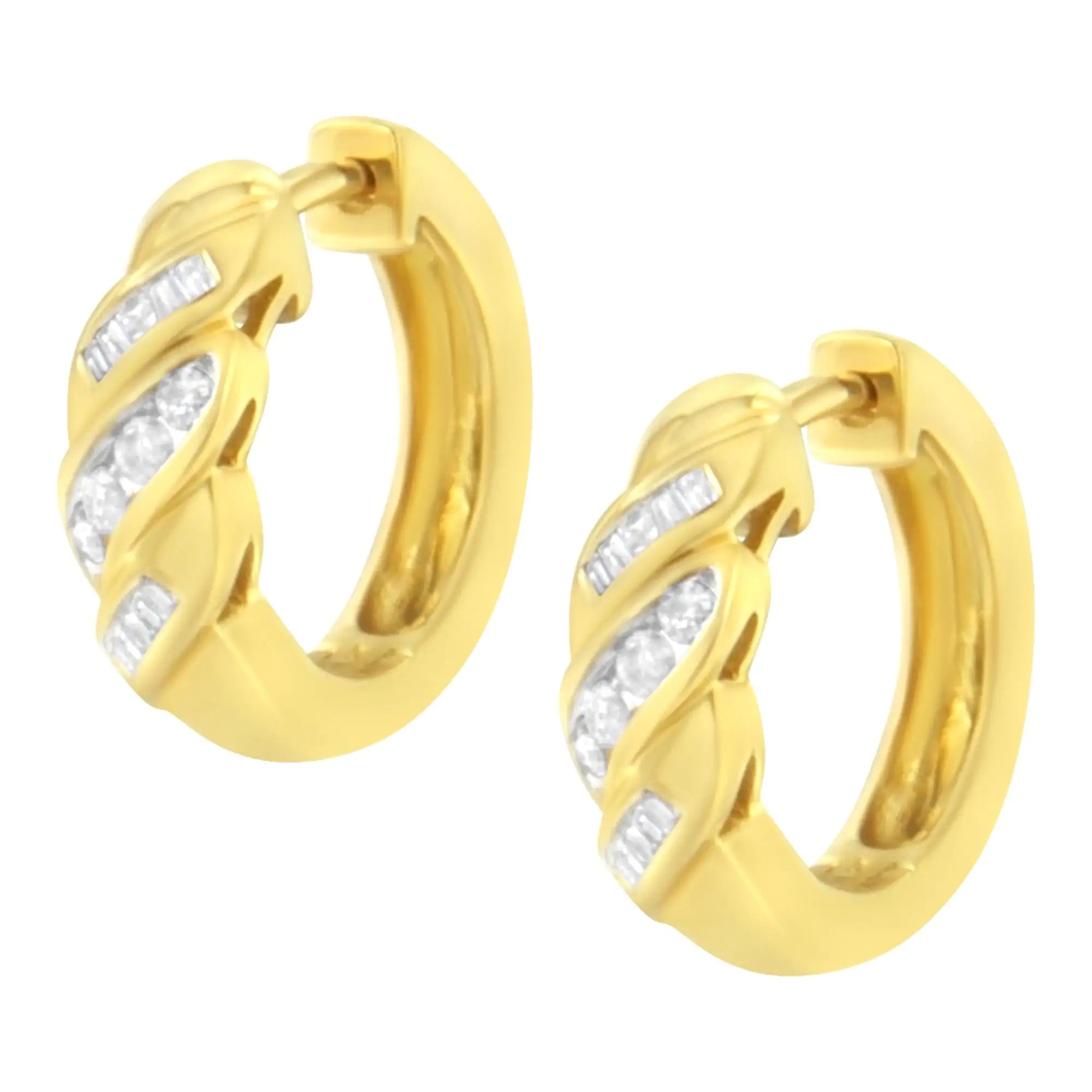 14K Yellow Gold 1/4 ct TDW Alternating 3 Row Baguette &amp; Round Brilliant-Cut Diamond Huggy Hoop Earrings (H-I, I2-I3)